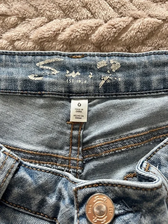 Seven 7 Denim Cutoff Shorts - Light Blue Distressed - Picture 2 of 8